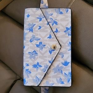 🦋Unique MK Fanny purse🦋